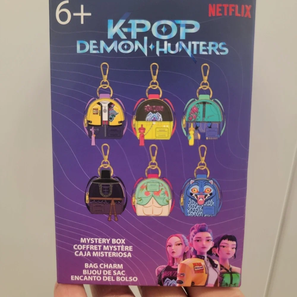 Loungefly + Netflix‎ KPOP DEMON HUNTERS MINI Backpack Keychain BAG CHARM ZOEY
